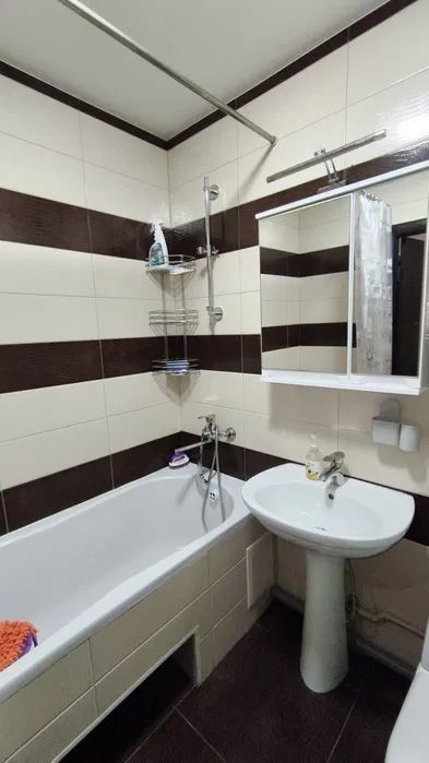 Продам 1 ком.квартиру. Правый берег