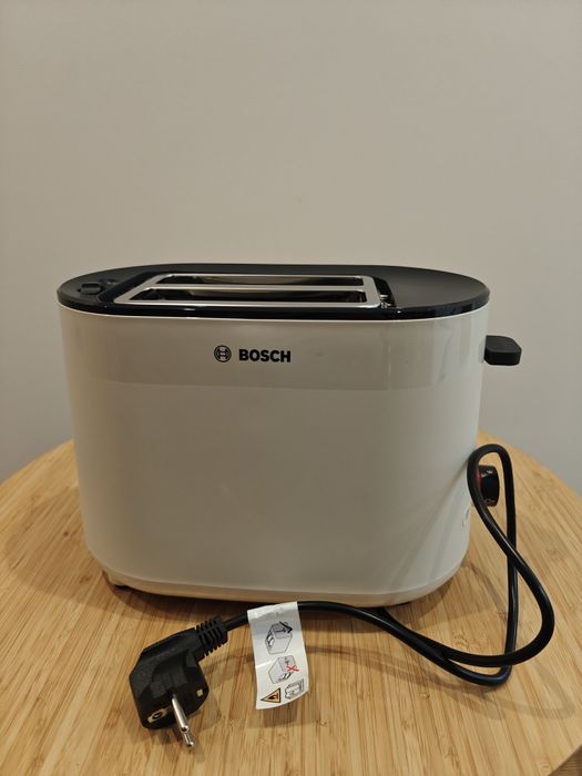 Zestaw - Czajnik elektryczny i toster marki Bosch