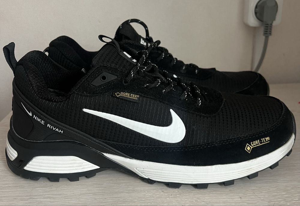 Чоловічі зимові кросівки