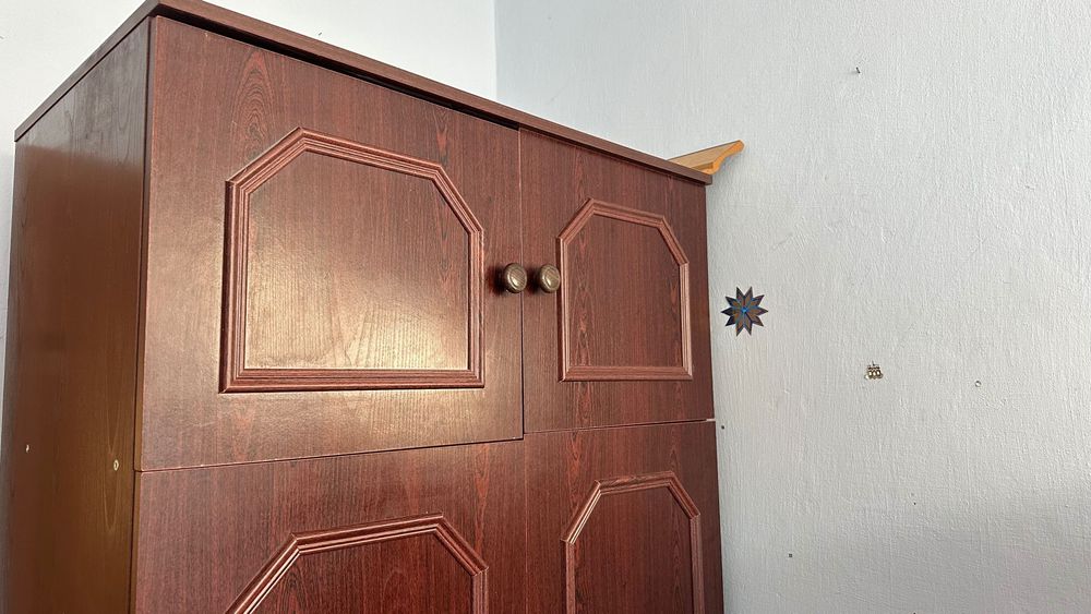 Меблі, шафа для одягу