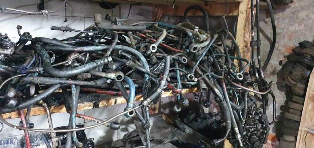 Мтз трубки гідравліки штуцера та інші кронштейни до мтз є все мтз ммз