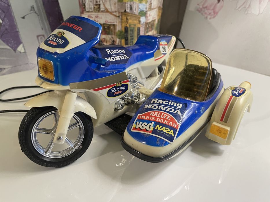 Ультра-рідкісний вінтаж Honda CB911 Paris-Dakkar Rallye (2 шт)