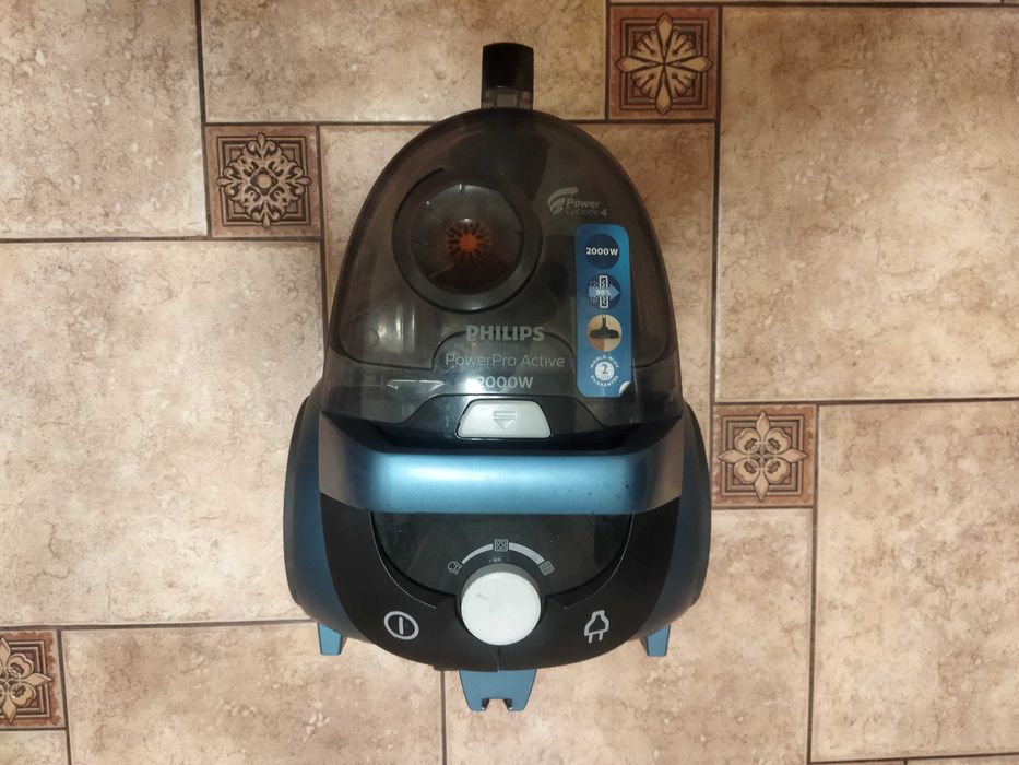 Пылесос Philips FC8672\01 2000W.