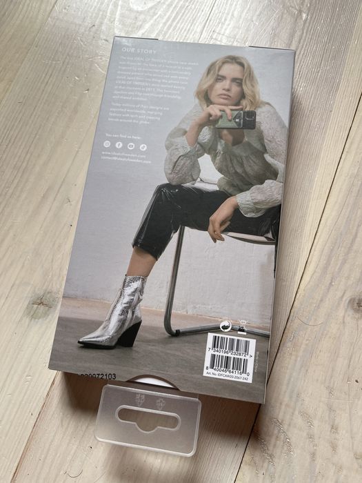 Etui ochronne iPhone 12 pro max Ideal of Sweden skóra węża