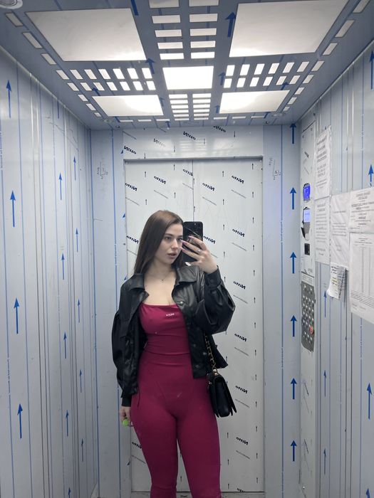 Комбинезон бренду Skinz