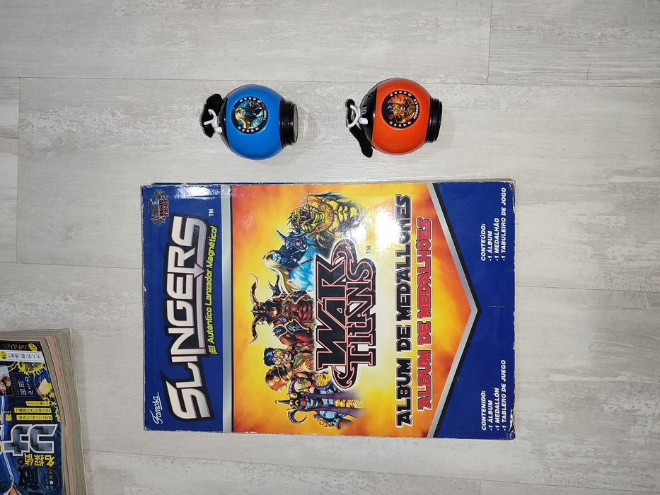 Slingers War Titans medallion