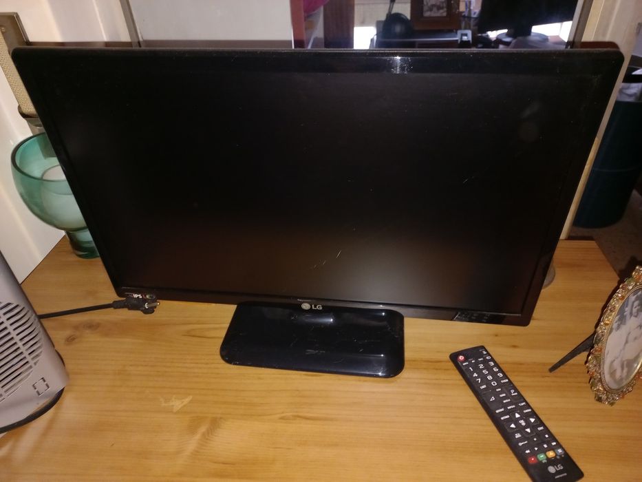 Televisao com 21 polegadas