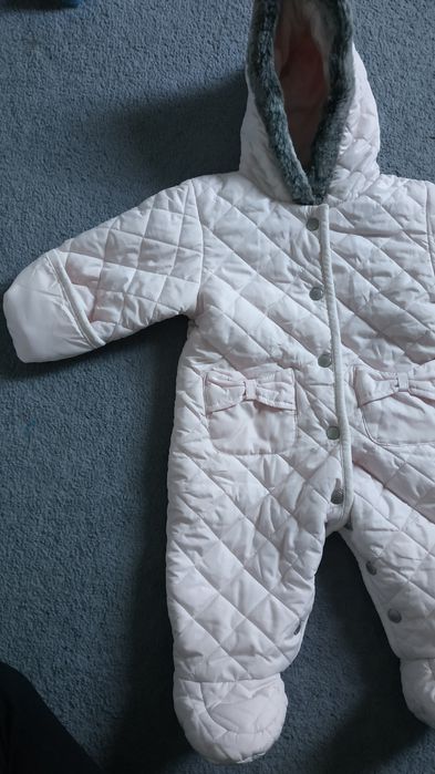 Kombinezon zimowy 3-6 mies