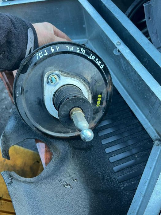 Serwo hamulcowe z pompą Volkswagen Passat  B5 FL 1.9 TDI