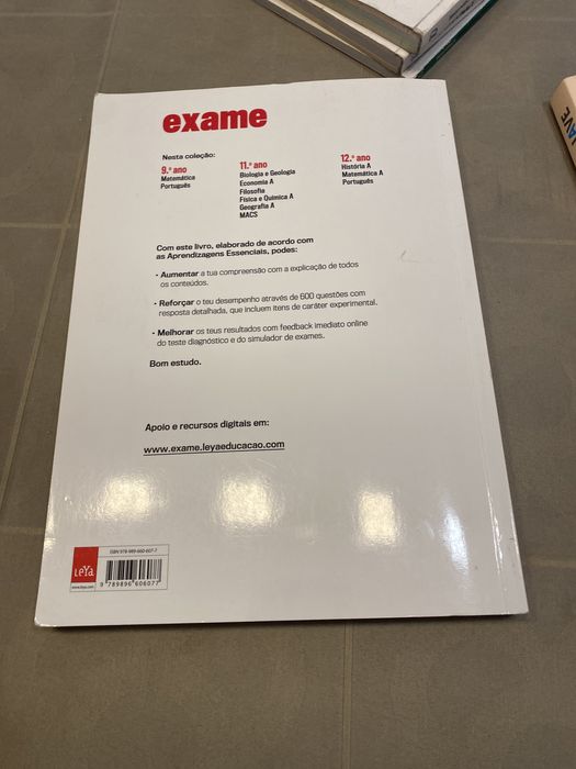 Livro de preparação para exame Biologia e Geologia Leya
