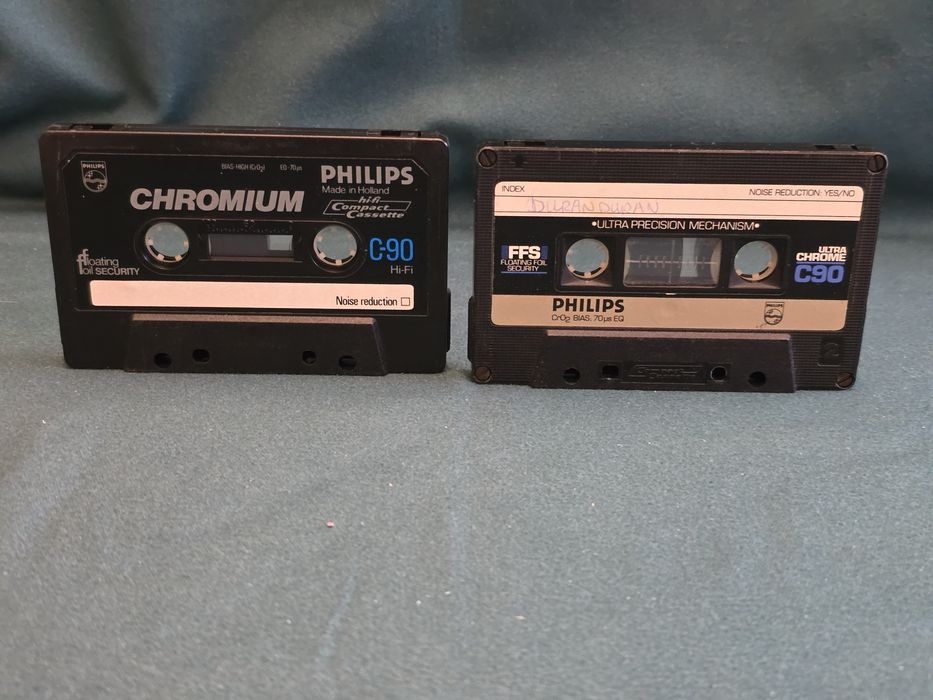 Компакт касети другого типу PHILIPS  Cr , 90хв