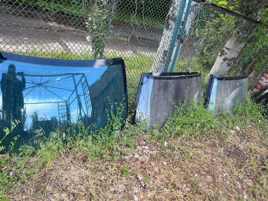 Cтекла / скло Mercedes W 124. 210, 201, 202, 140, 220 Vito