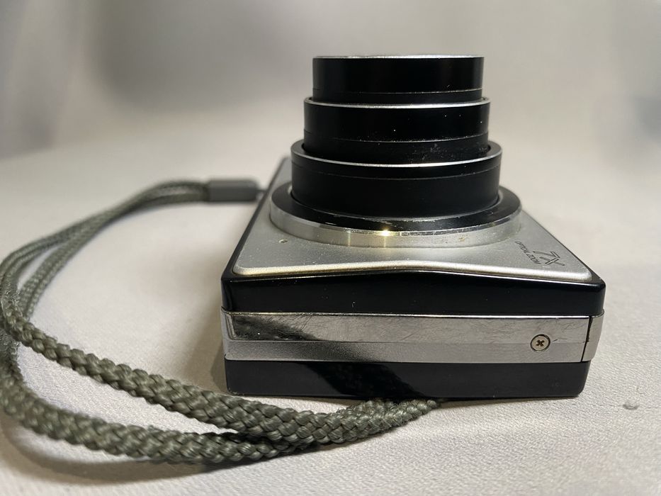 Цифровий фотоапарат Olympus mju 7000