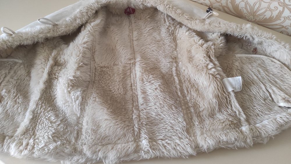 Теплая меховая жилетка на девочку рост 146 см