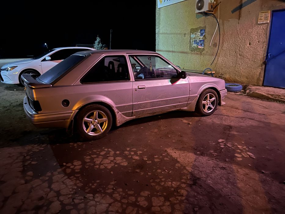 Ford Escort.