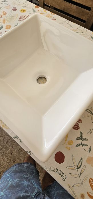 Lavatório de pousar