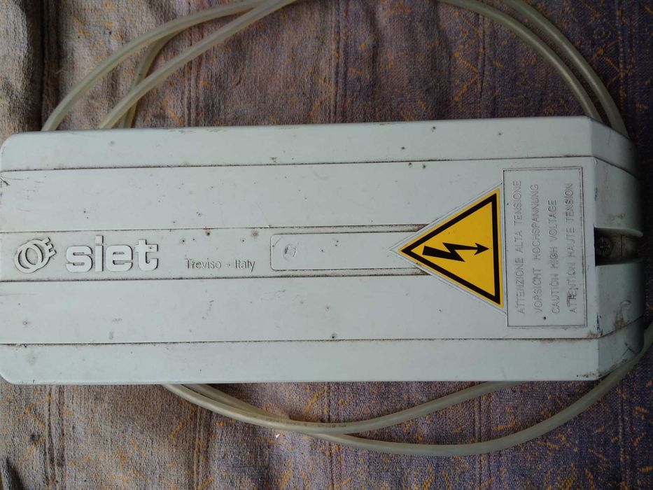 Трансформатор для неону