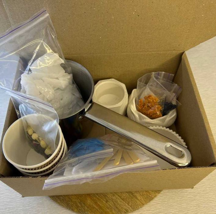 Магія у ваших руках: Набір для створення свічок ручної роботи