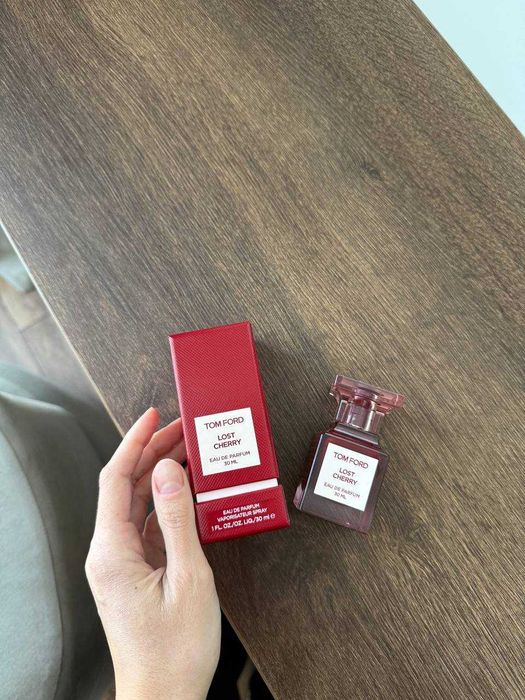 Парфумована вода Private Blend Lost Cherry (оригінал)