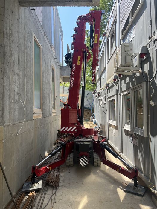 Wynajem mini żurawia HOEFLON C 10