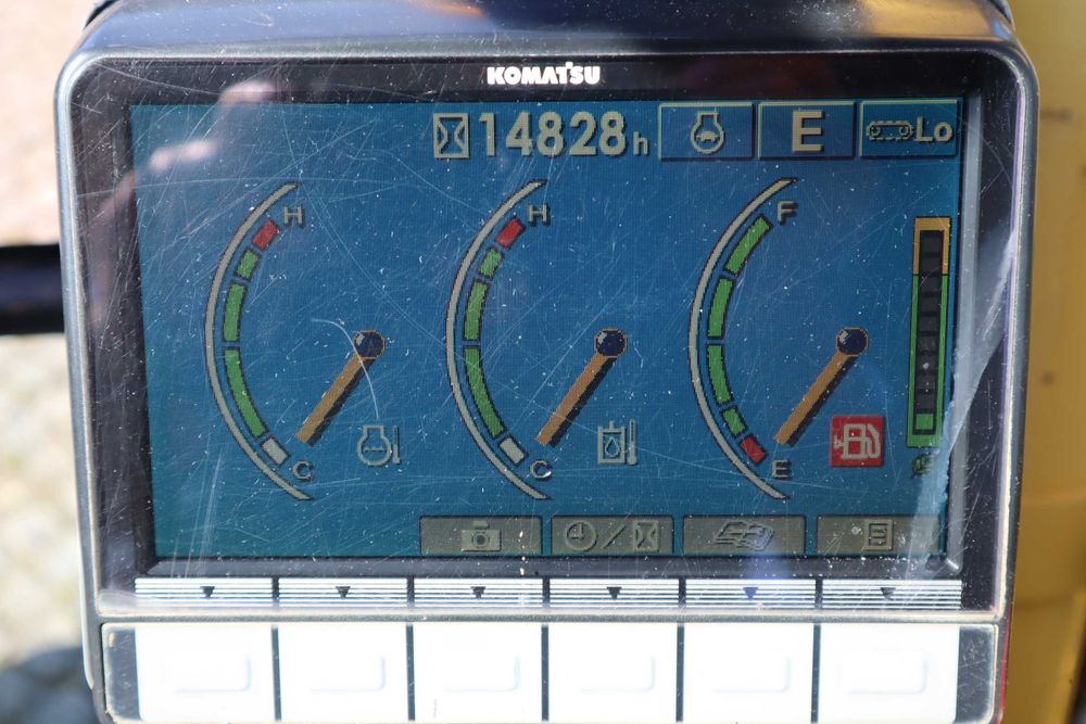 2007 Komatsu PC138US-8 Escavadora Giratória de Rastos