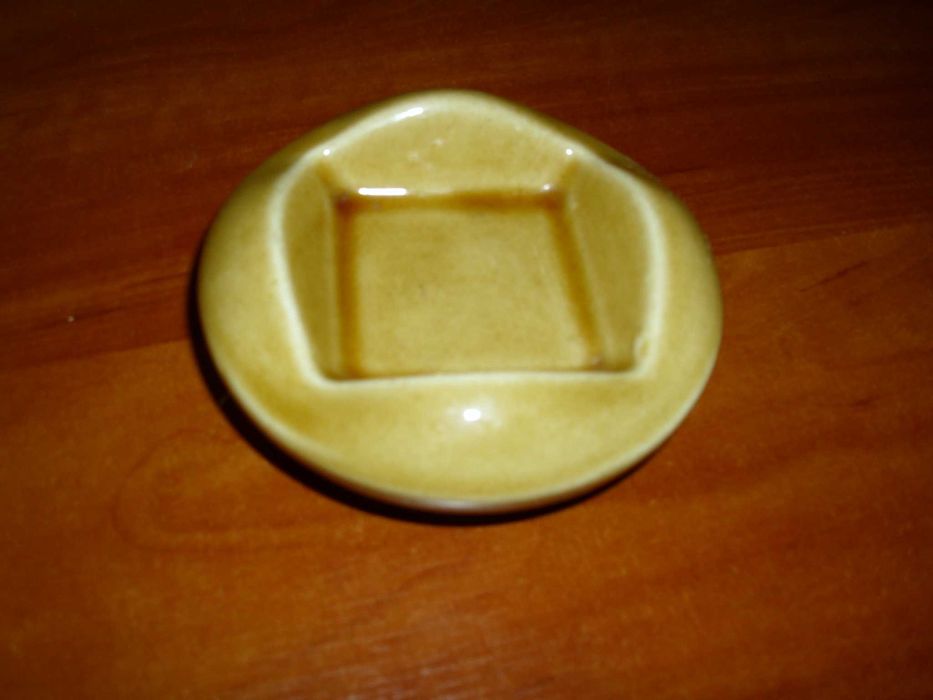 Popielniczka ceramiczna - z Prl-u