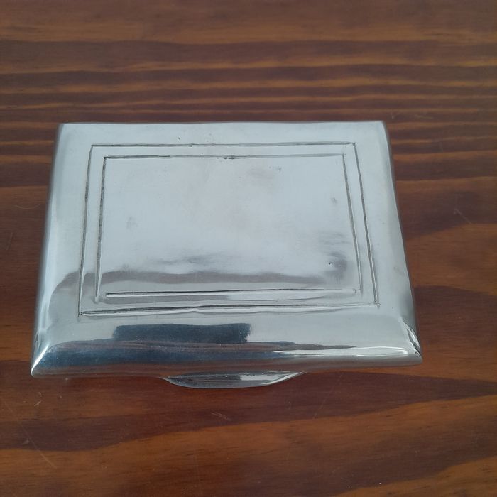 Caixa em estanho modelo exclusivo Chemical original outras peças