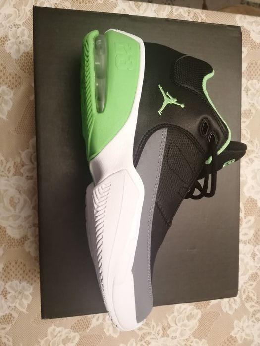 Nike Jordan max aura 3  37.5