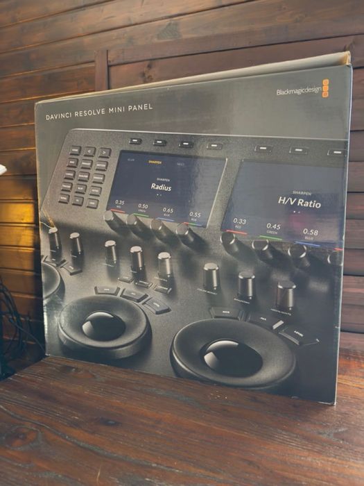Blackmagic DaVinci Resolve Mini Panel64750859127809121