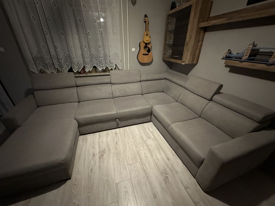 Wypoczynek kanapa podkowa z funkcją spania