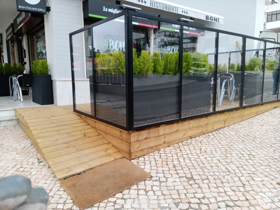 Decks para piscinas , Esplanadas para restaurantes  Pergolas