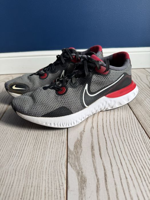 Кросівки Nike Renew Run - розмір 44,5 (28,5)