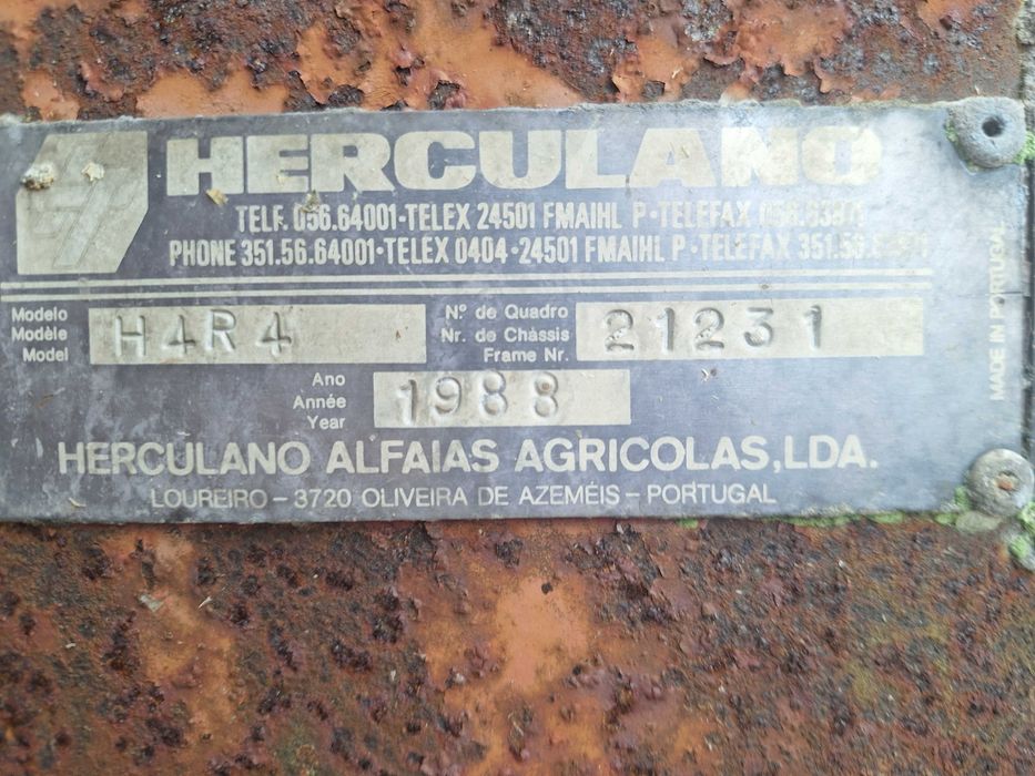 Reboque espalhador de estrume