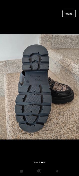 Sapatos marca Xti 35