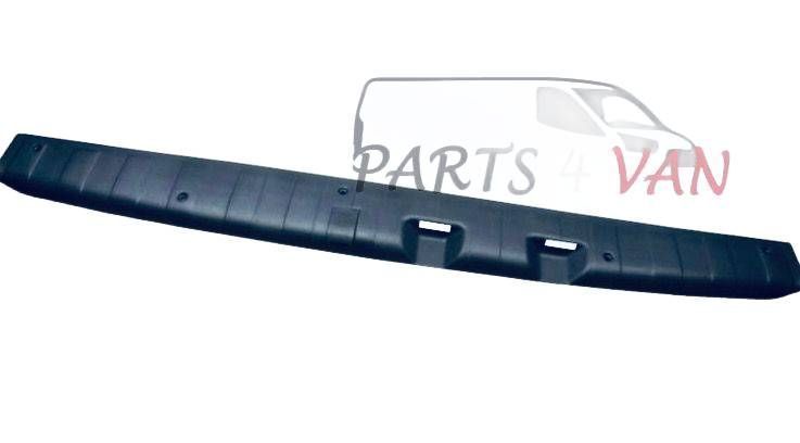 nakładka plastikowa wewnętrzna za tylnymi drzwiami Fiat Doblo po 2000