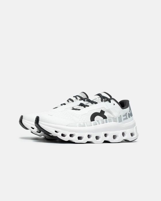 On Cloudmonster undyed white on ranning женские кросовки спортивные серые  белые новые фирменые бег качество премиальное качество дышащий материал