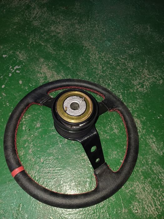 Volante réplica OMP c Cubo Nissan Nissan