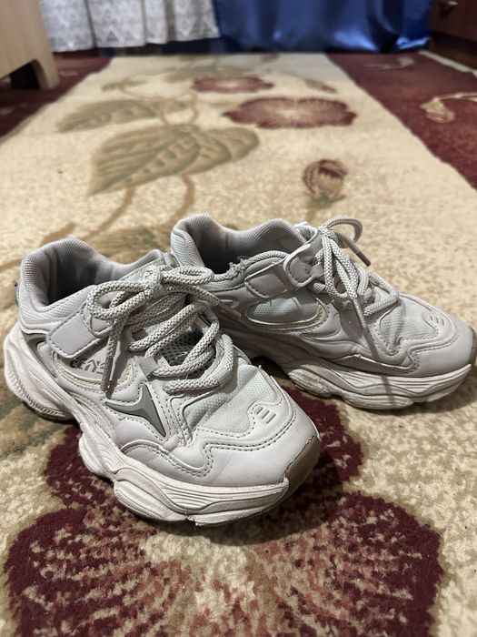 Продам кросівки Apawwa 31 розмір