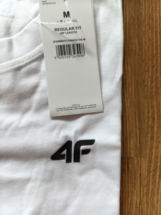 Longsleeve męski biały rozmiar M z małym czarnym logo 998