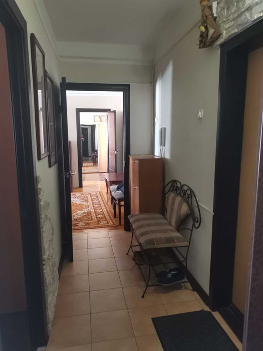 М."Лівобережна"-15 хвилин автобусом. Оренда 3-х кімнатної квартири.