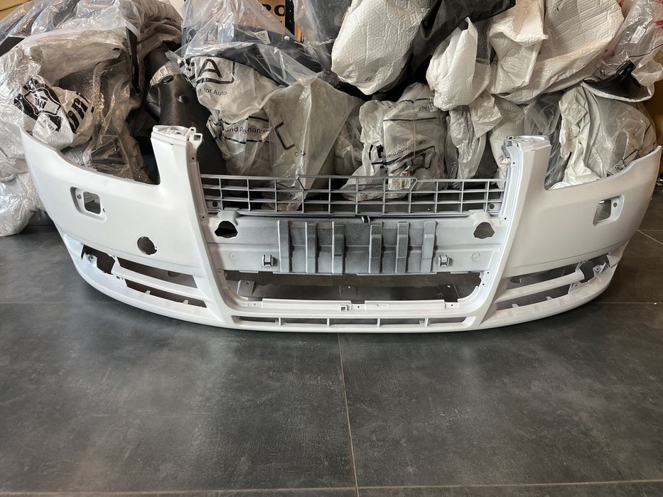 Бампер передній Audi A4 B7 2004-2008 (Тайвань) 8E0807105A