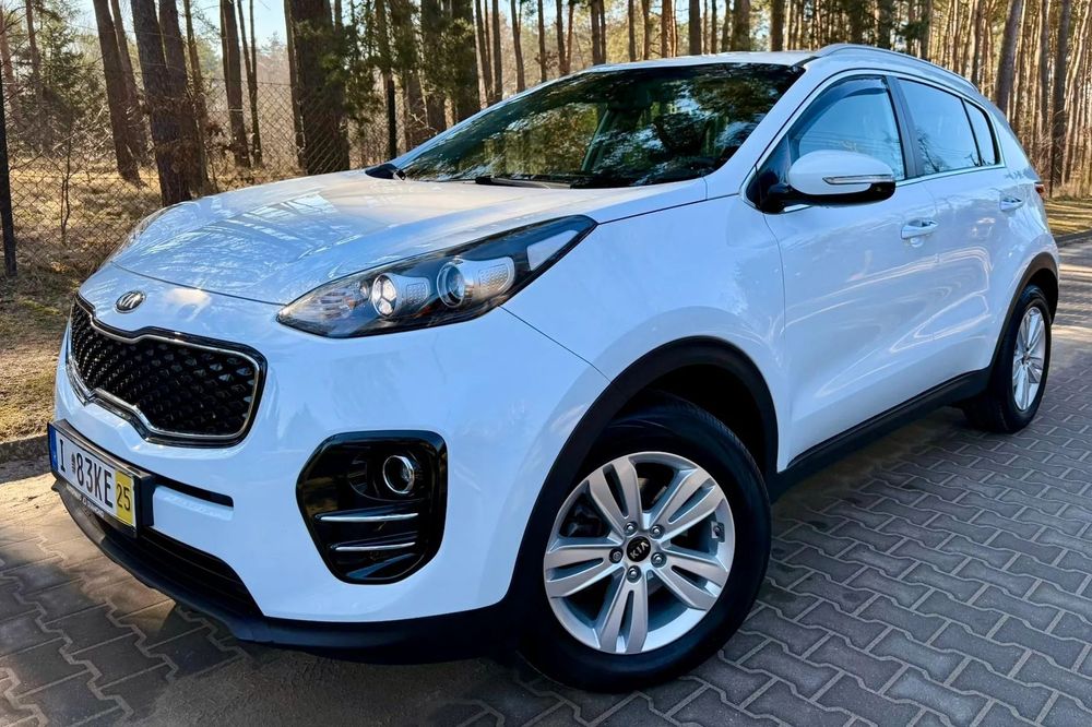 Kia Sportage Klimatronic! Kamera! Navi! Manual! Tempomat! Alu! HAK!