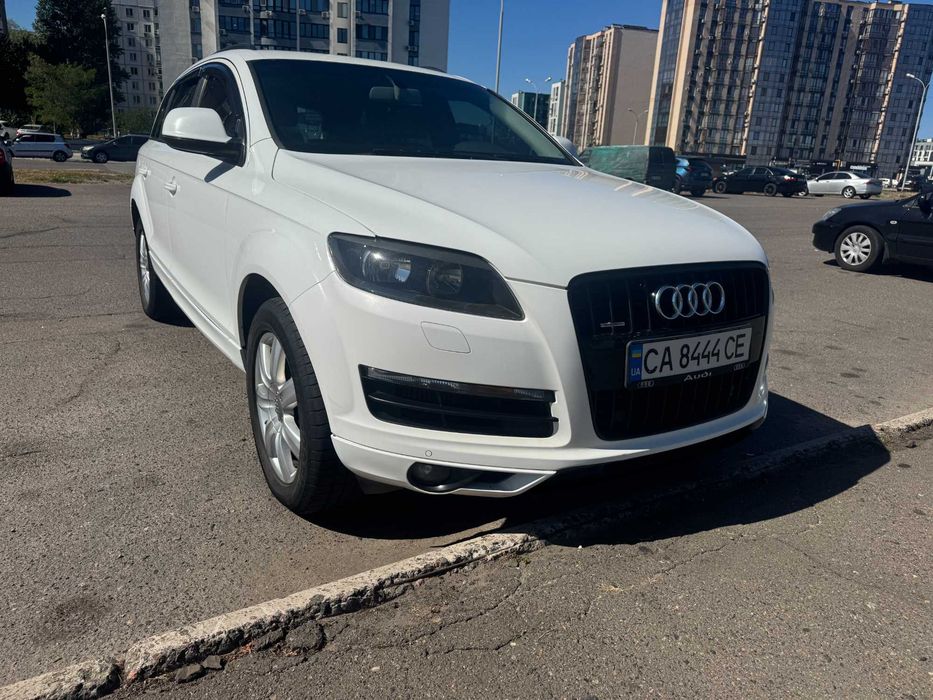 Audi Q7 2010 3.0 дизель