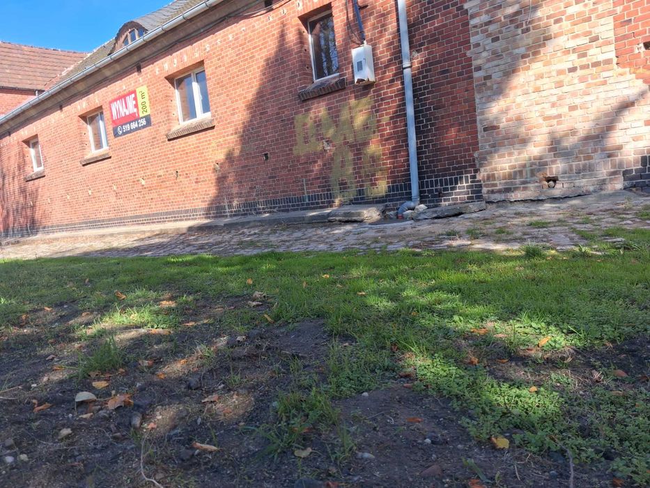 Wynajmę  Hale 200 m2 w Legnicy ul Chocianowska 6 A