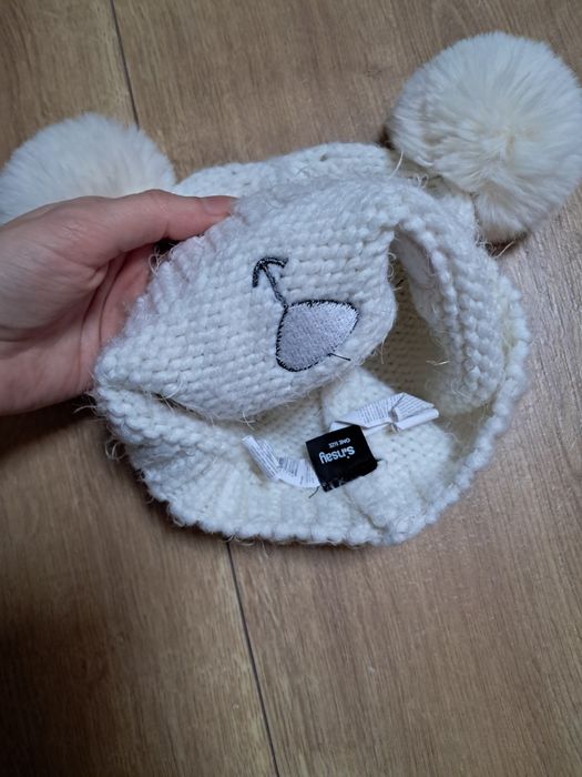 Czapka Sinsay kremowa