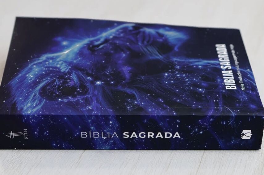 Bíblia Sagrada NOVA | NTLH | Leão do Universo | Brochura