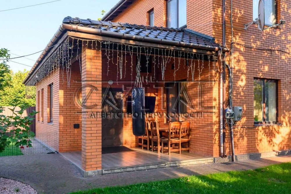 ПРОДАЖ БУДИНКУ В КОЦЮБИНСЬКОМУ є ГАЗ є гараж поруч Лавіна АВТОНОМНИЙ є інвертор батареї