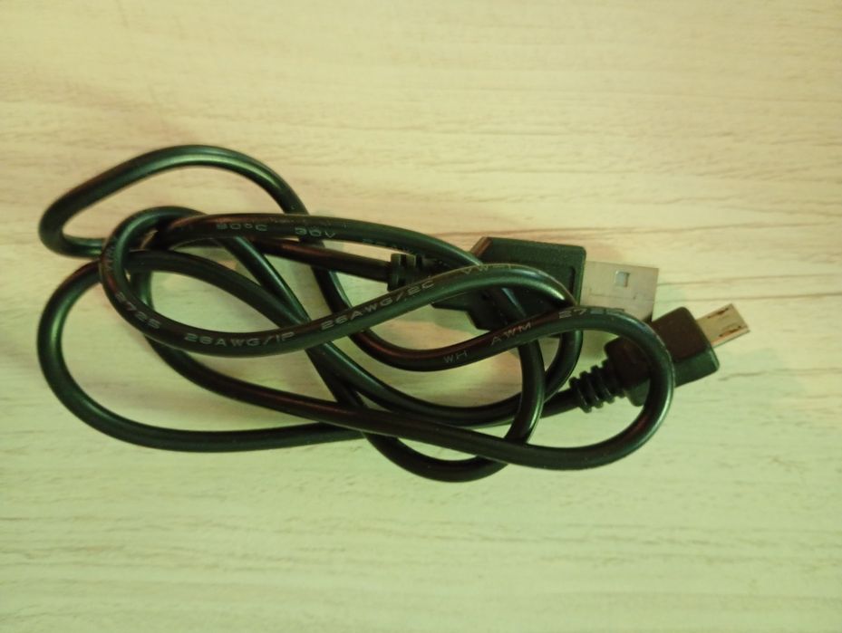 Kabel USB do ładowania telefonu tanio sprzedam