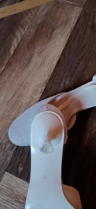 Buty ślubne damskie