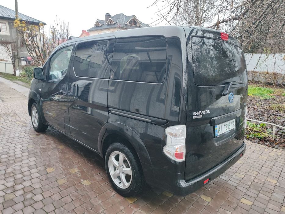 Електроавтомобіль NISSAN E-NV 200
